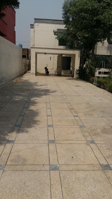לאהור Grace View Guest House מראה חיצוני תמונה